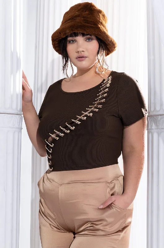 GOLD PINNED TSHIRT DARK BROWN Trendy Tie-Front Short Shirt