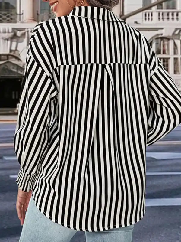 New long sleeve black and white striped shirt top Comfortable Knit Short Shirt