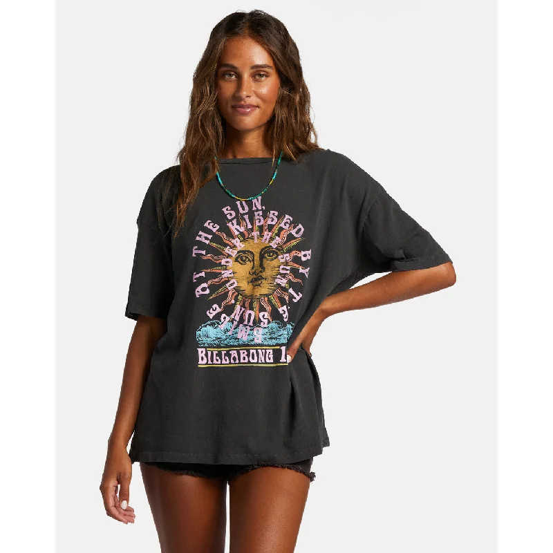 Billabong Kiss Me T-Shirt Cozy Warm Stylish