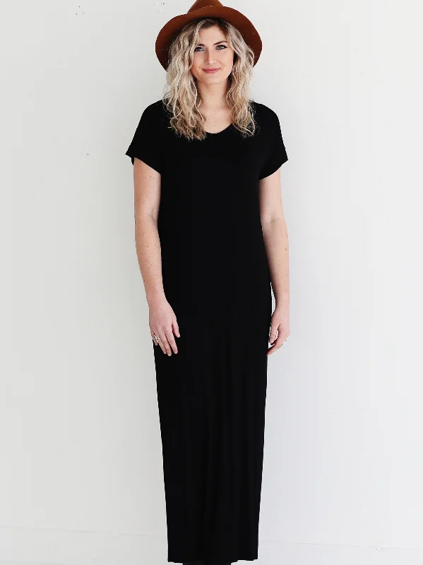 Black DLMN Straight Cut Maxi Dress Cozy Knitted Maxi Dress