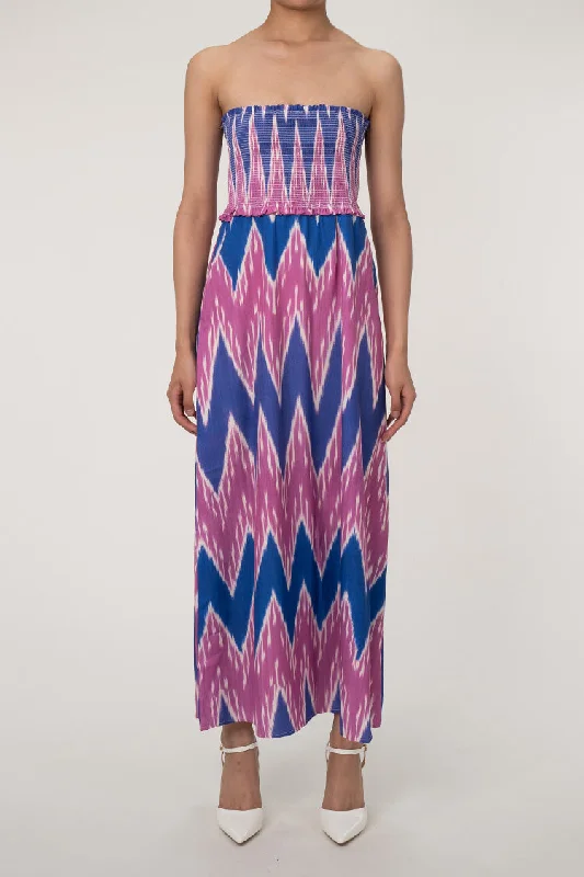 Boho Chic Zigzag Print Frilled Smocked Strapless Beach Vacation Maxi Dress Comfortable Pleated Maxi Dress Boho Chic Zigzag Print Frilled Smocked Strapless Beach Vacation Maxi Dress Comfortable Pleated Maxi Dress