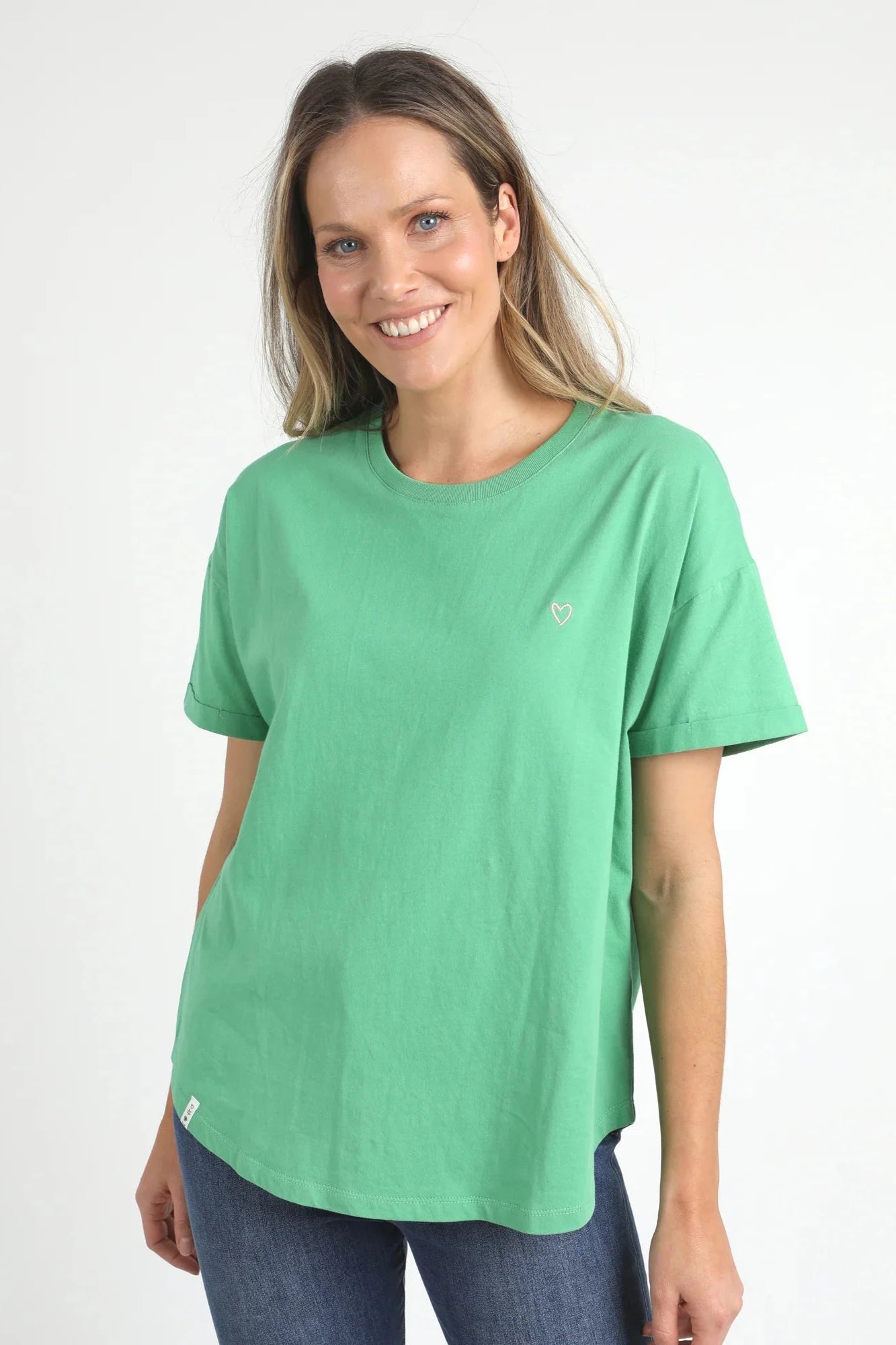 ELM HALLI S/S TEE- GREEN BRIAR Elegant Classic Vintage