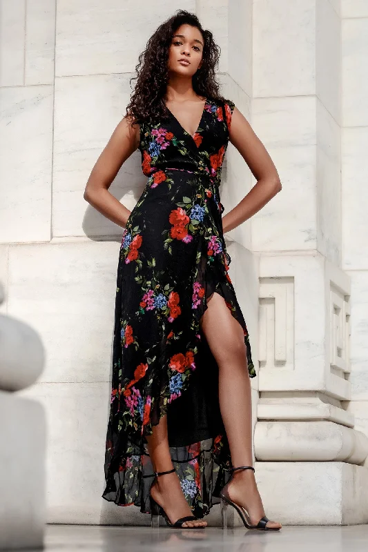VENEZIA MAXI DRESS Comfortable Plunging Neckline Maxi Dress