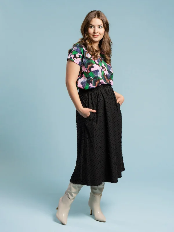 Ana Skirt Dot Black a-line skirt cut